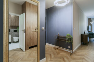 Wnętrze apartamentu żoliborz — fotografia kamienicy przedwojennej Warszawa